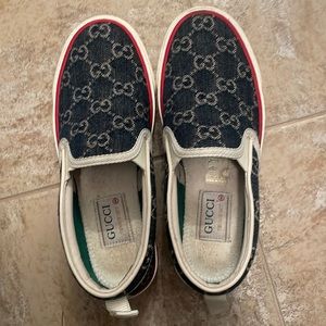 Gucci slip on sneakers